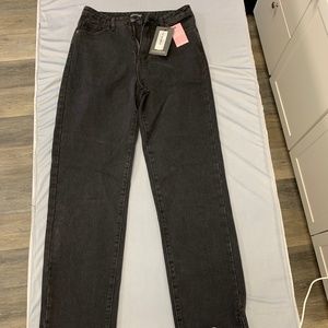 Prettylittlething bnwt black wash wide/straight leg jeans split ankle size 8 US